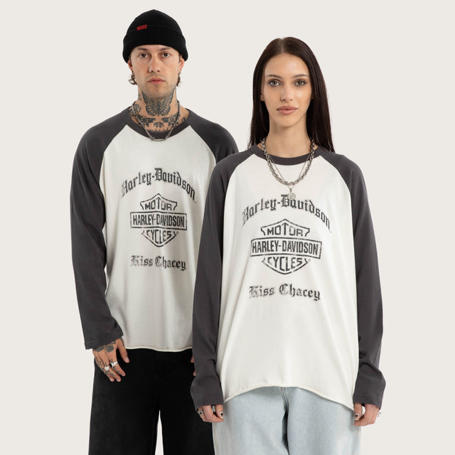 Model wears Dismount Raglan LS Tee Asphalt/Blanc De Blanc Longsleeve T-Shirts White – image 1