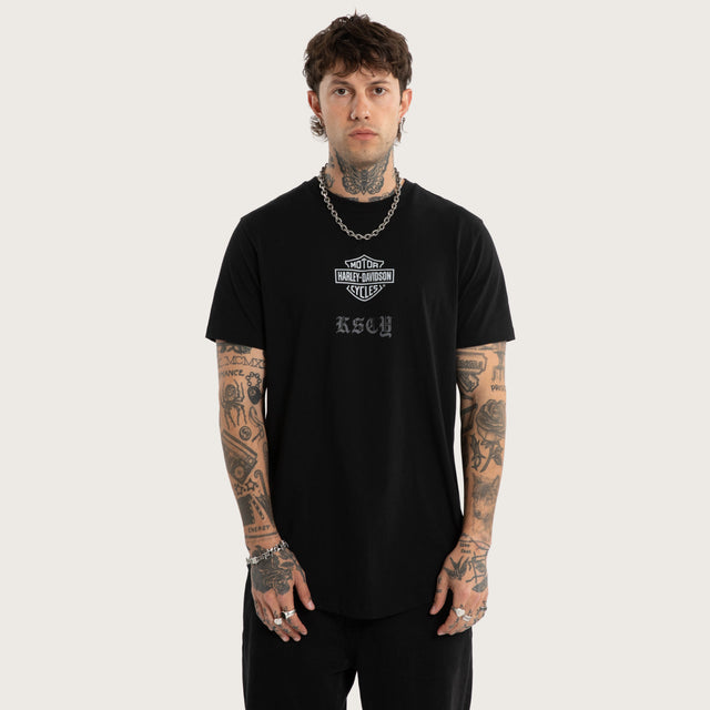 Model wears Carve Dual Curved Tee Jet Black T-Shirts Black – image 1