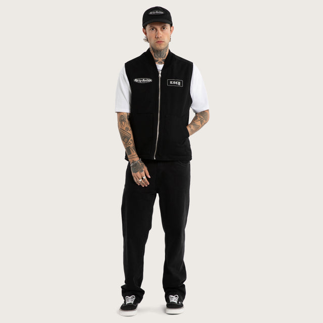 Model wears Freewheeler Worker Vest Washed Black Vests Black – image 3