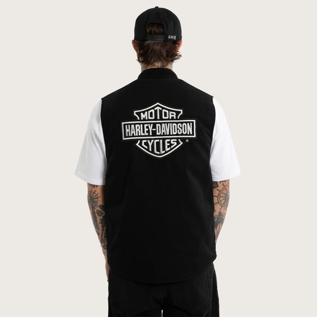 Model wears Freewheeler Worker Vest Washed Black Vests Black – image 1