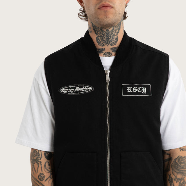 Model wears Freewheeler Worker Vest Washed Black Vests Black – image 5
