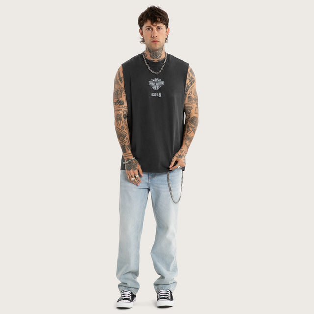 Model wears Idle Relaxed Muscle Pigment Black Muscle Tees Black – image 4
