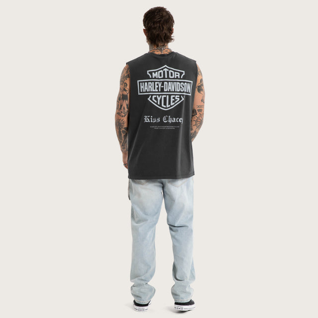 Model wears Idle Relaxed Muscle Pigment Black Muscle Tees Black – image 5