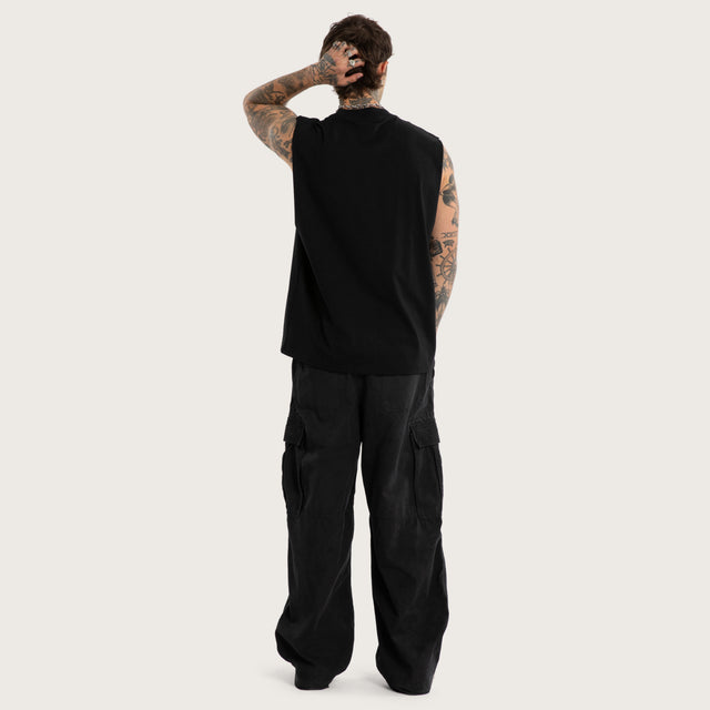 Model wears Vapor Street Muscle Jet Black Muscle Tees Black – image 6