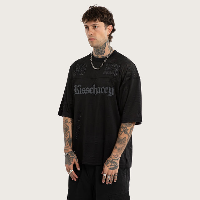 Model wears Synced Mesh Jersey Jet Black T-Shirts Black – image 3