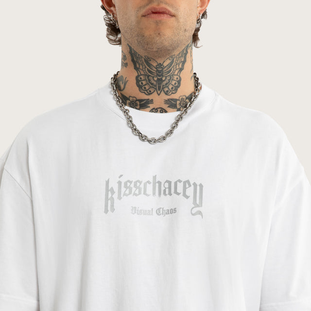 Model wears Obliteration Street Tee Optical White T-Shirts White – image 4
