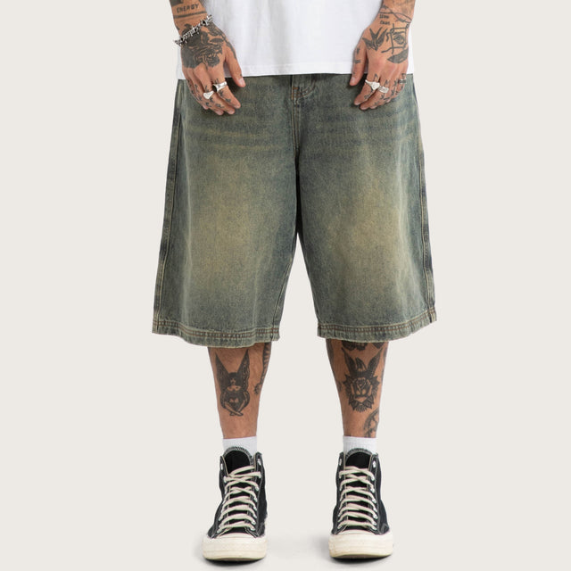 Model wears Ash K7 Super Baggy Jorts Sandblast Shorts Blue – image 3