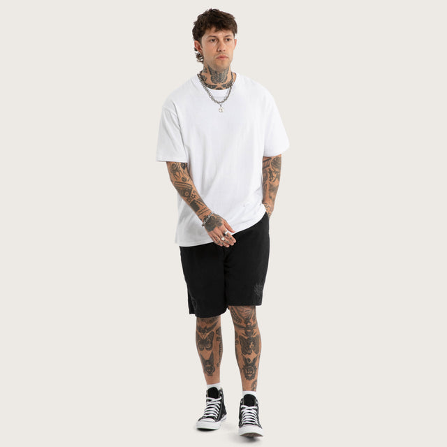 Model wears Mosh Baggy Short 2.0 Jet Black Shorts Black – image 6