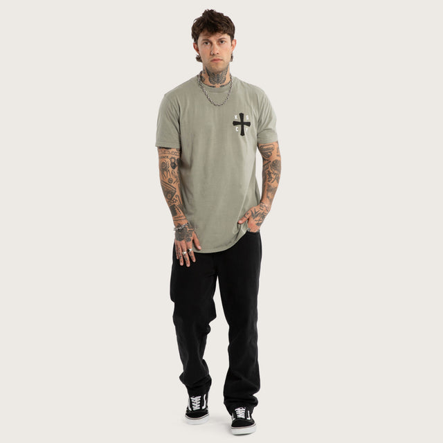Model wears Hyped Dual Curve Tee Pigment Shadow T-Shirts White – image 5
