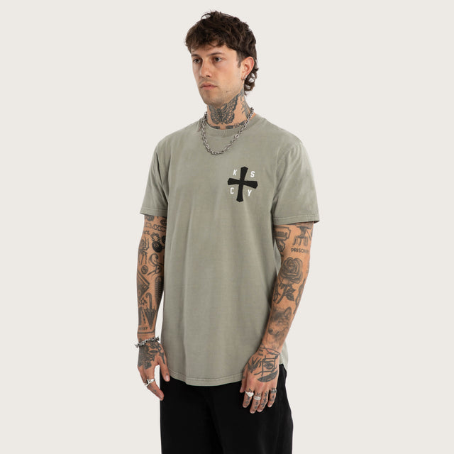 Model wears Hyped Dual Curve Tee Pigment Shadow T-Shirts White – image 3