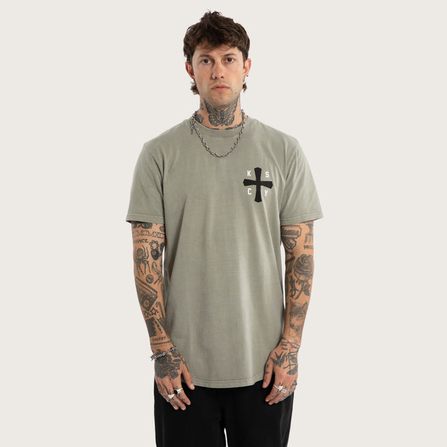 Model wears Hyped Dual Curve Tee Pigment Shadow T-Shirts White – image 1