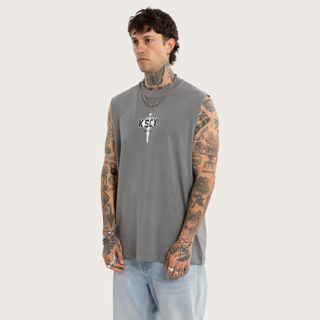Model wears Imperial Relaxed Muscle Steel Grey Muscle Tees Grey – image 3