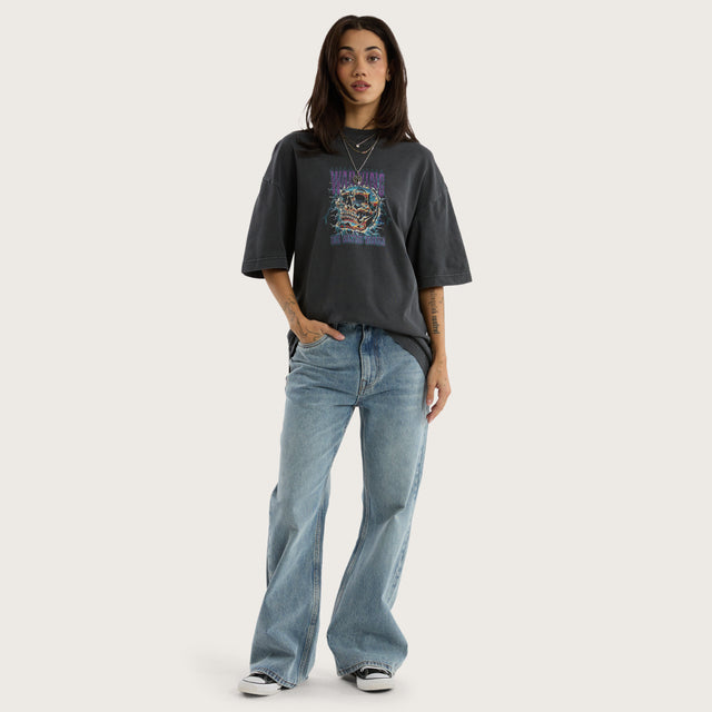 Model wears Healers Street Tee in Pigment Grey T-Shirts in Grey - Image 4