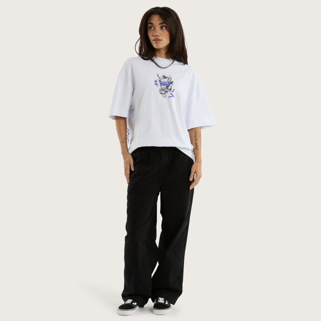Model wears Strains Street Tee White T-Shirts in White - Image 7