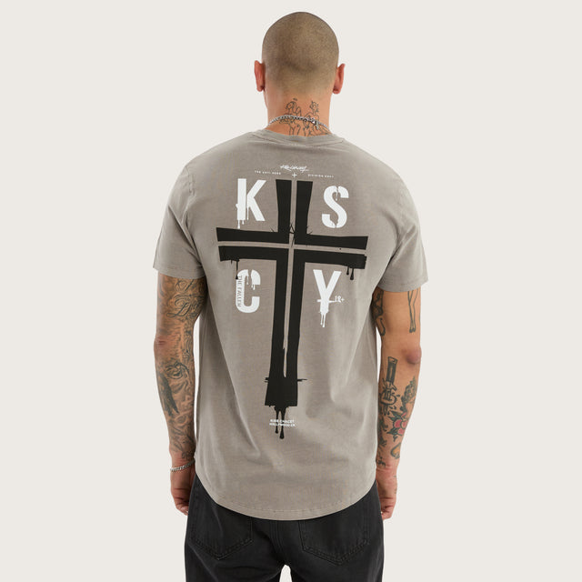 Model wears Alpha Curved Hem Tee Pigment Elephant Grey T-Shirts in Grey - Image 1