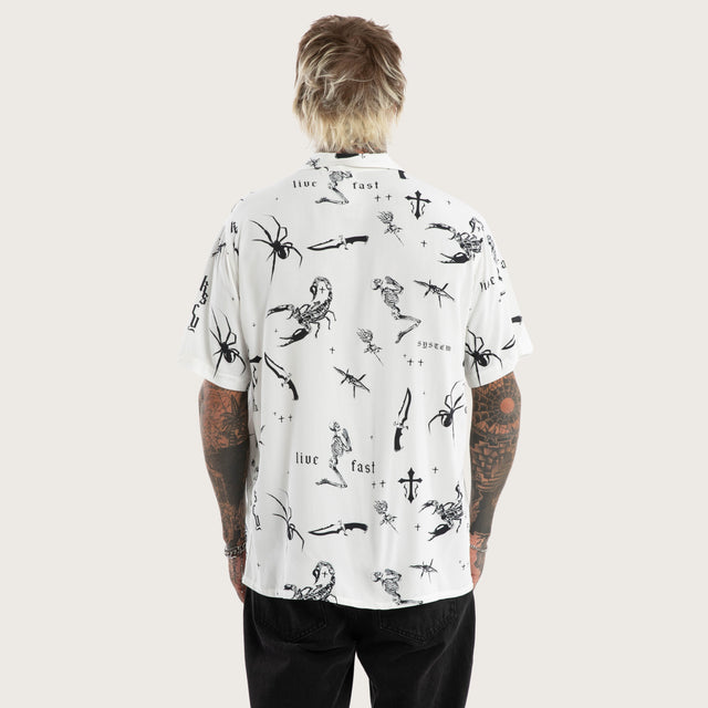 Model wears Scatter Resort Short Sleeve Shirt White Print Short Sleeve Shirts in White - Image 4
