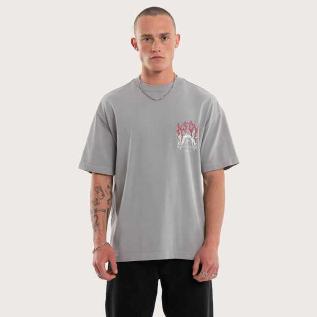 Model wears Endless Street Tee Pigment Silver Sconce T-Shirts Grey – image 1