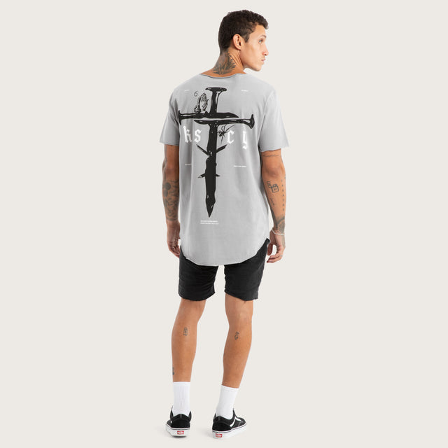 Model wears Made of Iron Raw Neck Tee Pigment Alloy T-Shirts Grey – image 5