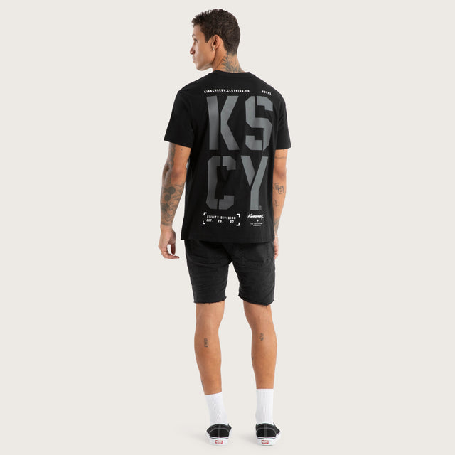 Model wears Utility Standard Tee Jet Black T-Shirts Black – image 5