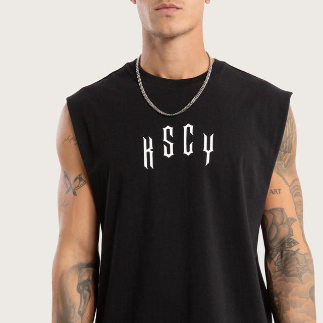 Model wears Trapped Dual Curved Muscle Jet Black Muscle Tees Black – image 3