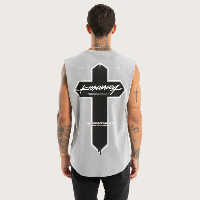 Model wears Tombstone Dual Curved Muscle Pigment Alloy Muscle Tees Grey – image 2