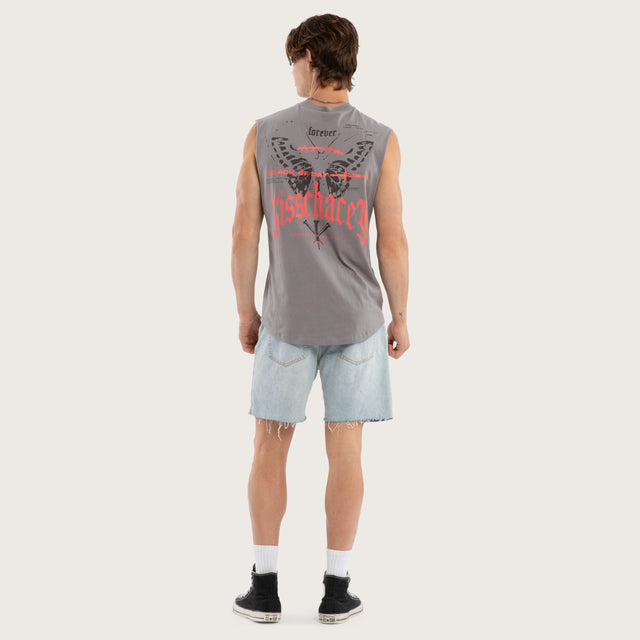 Model wears Tether Dual Curved Muscle Sky Rocket Muscle Tees Grey – image 2