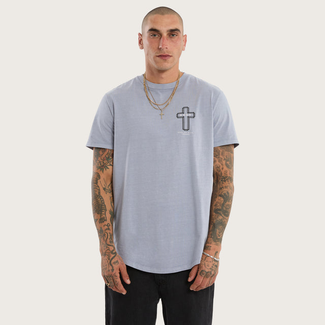 Model wears Sanctus Dual Curved Tee Pigment Lavender T-Shirts Purple – image 1