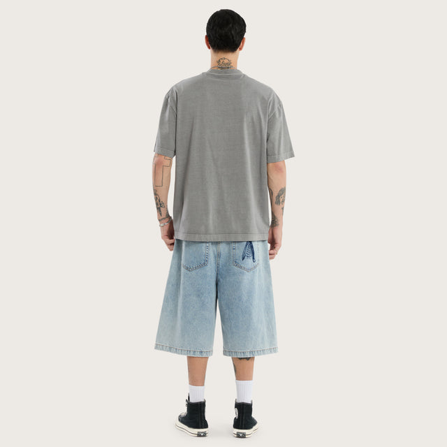 Model wears Creep Street Tee Optical White T-Shirts White – image 2