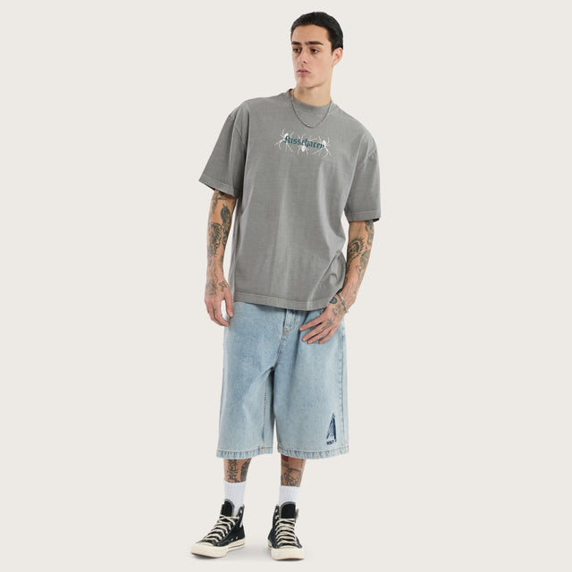 Model wears Creep Street Tee Optical White T-Shirts White – image 5