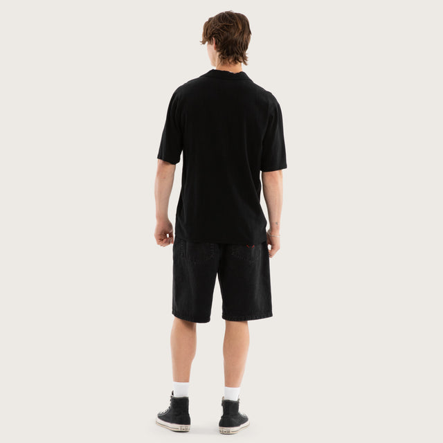 Model wears Shadowrun SS Button Up Shirt Jet Black Short Sleeve Shirts Black – image 2