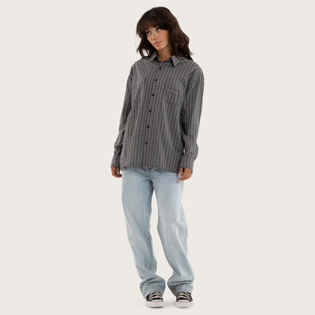 Model wears Devotion Casual Longsleeve Shirt Black Check Long Sleeve Shirts in Black - Image 7