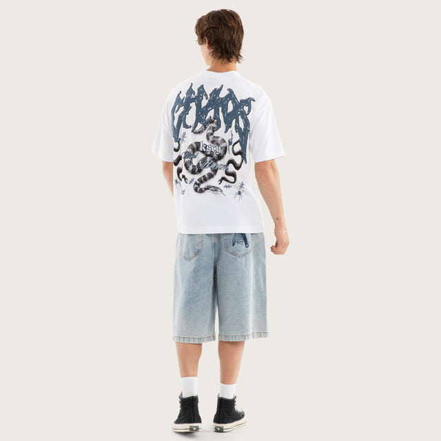 Model wears Clusters Street Tee Optical White T-Shirts in White - Image 7