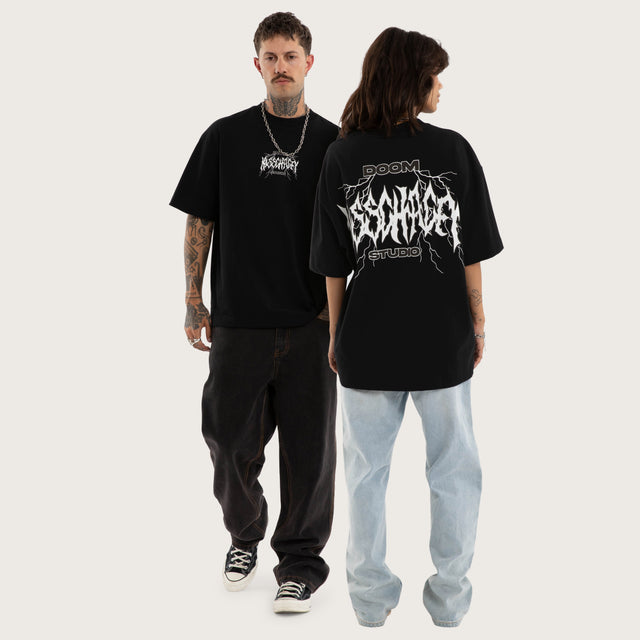 Model wears Blackthorn Street Tee Jet Black T-Shirts in Black - Image 6