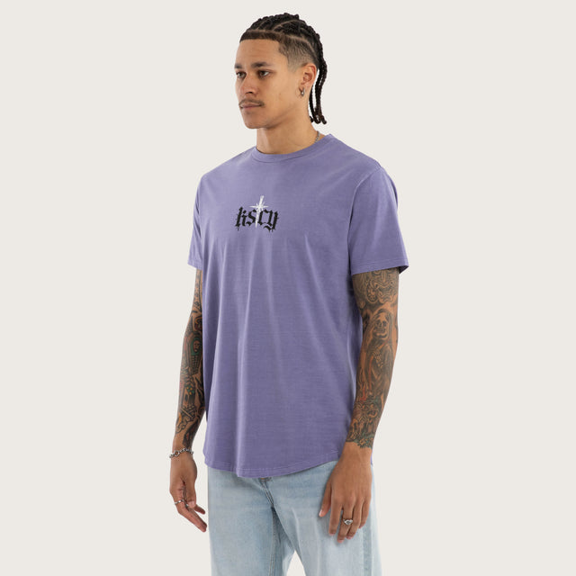 Model wears Virtue Dual Curved Tee Pigment Daybreak T-Shirts Purple – image 4