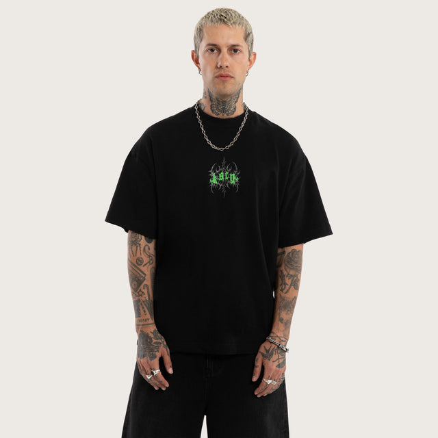 Model wears Sawtooth Street Tee Jet Black T-Shirts Black – image 3