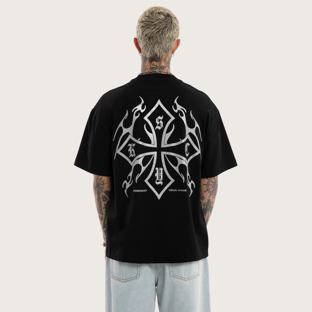 Model wears Barbed Street Tee Jet Black T-Shirts Black – image 1
