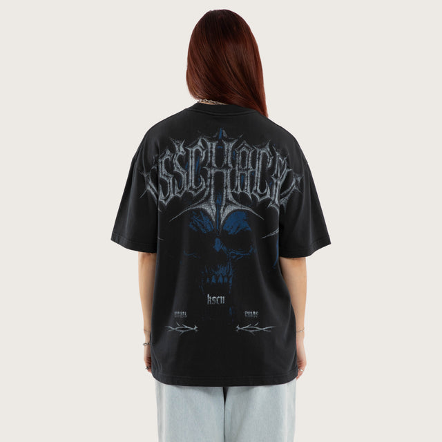 Model wears Vice Street Tee Pigment Anthracite T-Shirts Black – image 5
