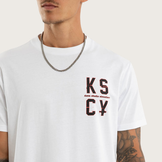 Model wears Erosion Dual Curved Tee Optical White T-Shirts White – image 3