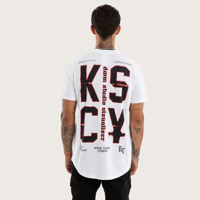 Model wears Erosion Dual Curved Tee Optical White T-Shirts White – image 1
