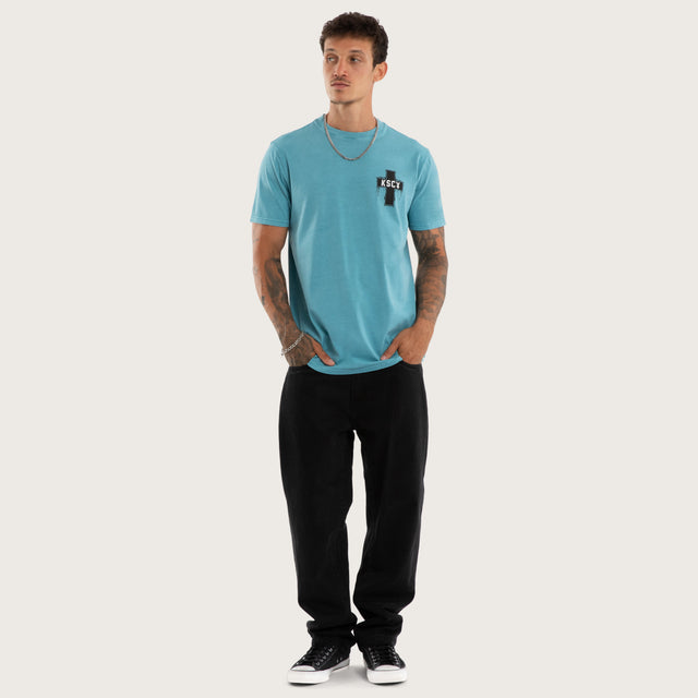 Model wears Ritualistic Dual Curved Tee Pigment Cameo T-Shirts Grey – image 5