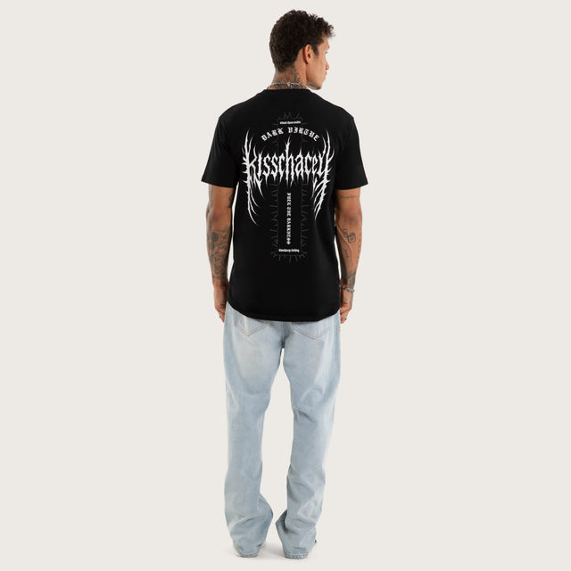 Model wears Sustain Dual Curved Tee Jet Black T-Shirts Black – image 4