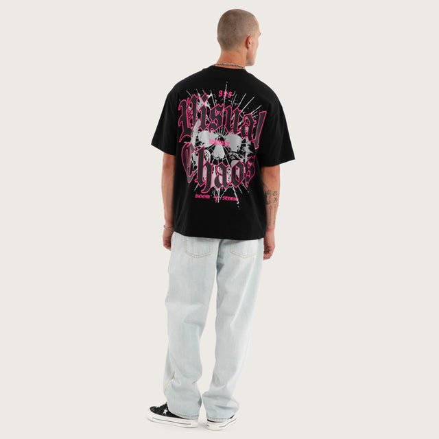 Model wears Choral Street Tee Jet Black T-Shirts Black – image 10