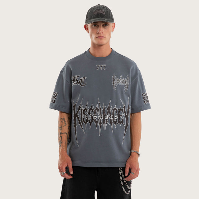 Model wears Abrasion Loopback Street Tee Stormy Weather T-Shirts Grey – image 1