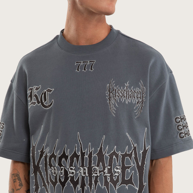 Model wears Abrasion Loopback Street Tee Stormy Weather T-Shirts Grey – image 2