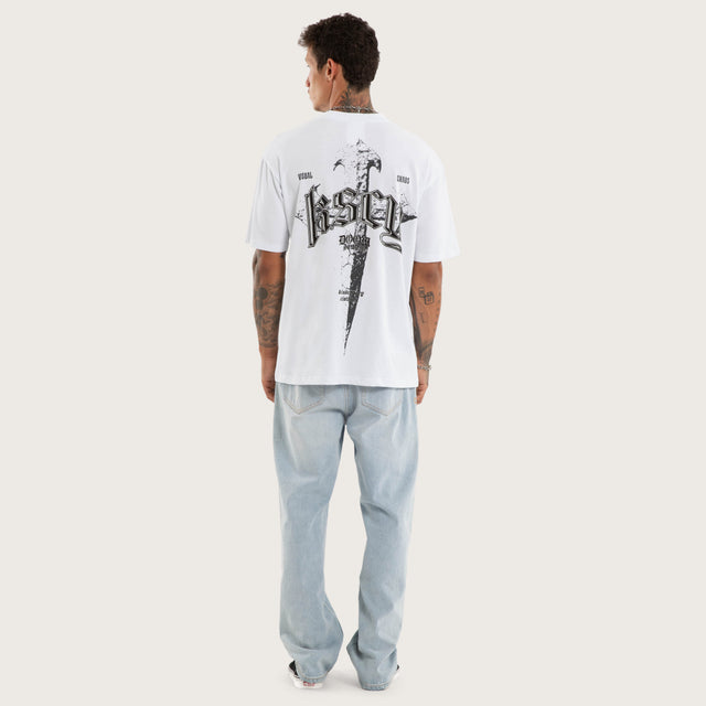 Model wears Immersion Box Fit Tee Optical White T-Shirts White – image 4