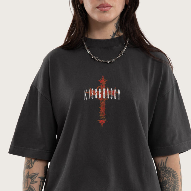 Model wears Cathartic Street Tee Pigment Black T-Shirts Black – image 3