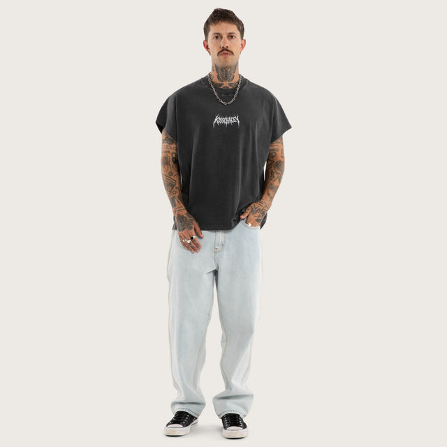 Model wears Norse Cut Off Muscle Mineral Snow Black Muscle Tees Black – image 2