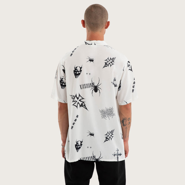 Model wears Torrent SS Resort Shirt White Print Short Sleeve Shirts White – image 3