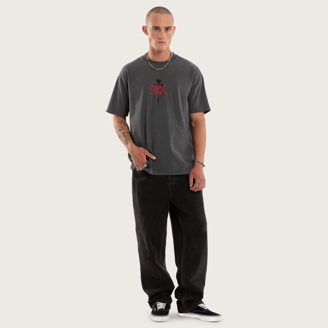 Model wears Hollow Box Fit Tee Grey T-Shirts in Grey - Image 5
