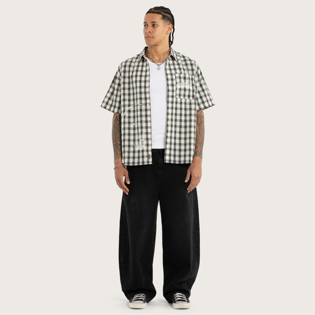 Model wears Reaper Short Sleeve Shirt Grey Check Short Sleeve Shirts in Grey - Image 5